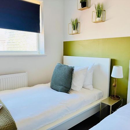 2 Bed House, Sleeps 6, Dog Friendly, Close To A14 M11, With Garden & Parking Long Stay Work Contractor Leisure, Jade CBG エクステリア 写真