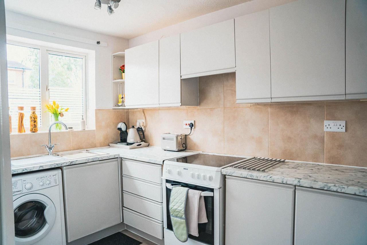 2 Bed House, Sleeps 6, Dog Friendly, Close To A14 M11, With Garden & Parking Long Stay Work Contractor Leisure, Jade CBG エクステリア 写真