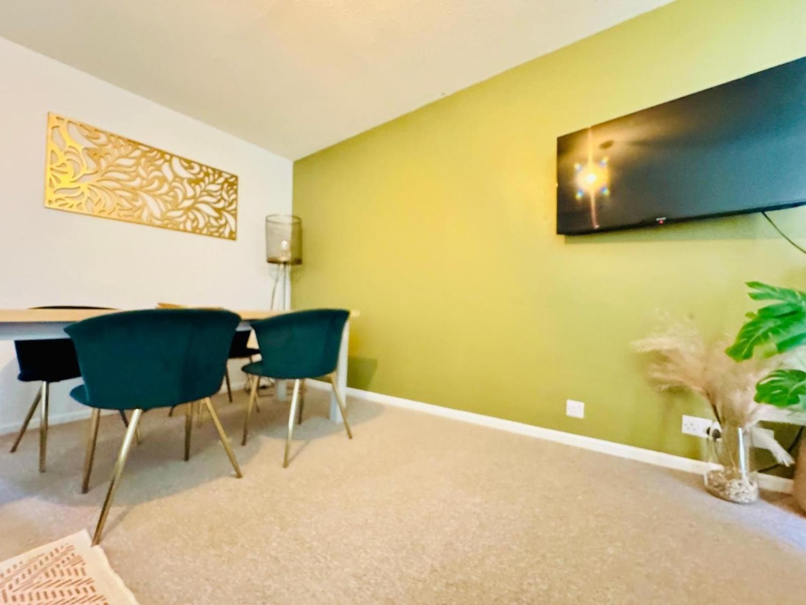 2 Bed House, Sleeps 6, Dog Friendly, Close To A14 M11, With Garden & Parking Long Stay Work Contractor Leisure, Jade CBG エクステリア 写真